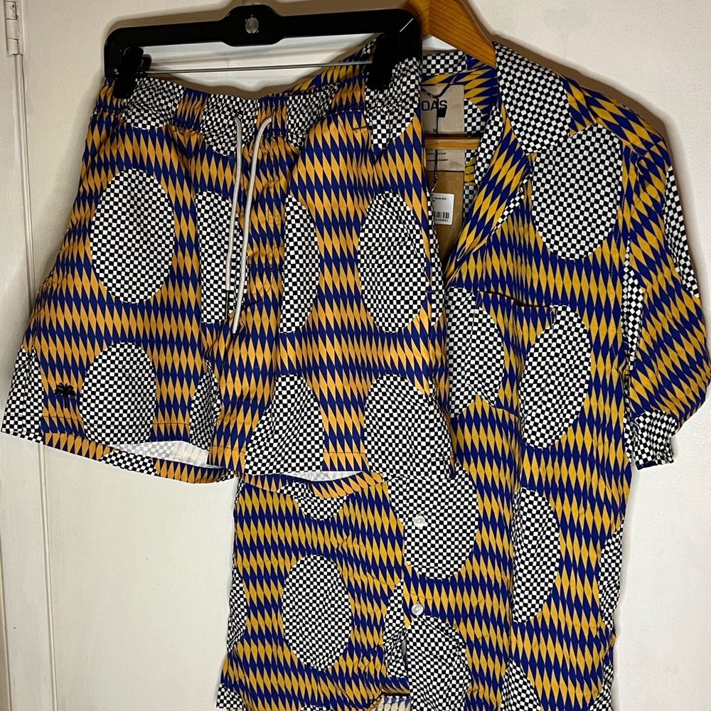 OAS Chester Finesse Vibrant Blue and Yellow Geometric Shirt and Shorts Set